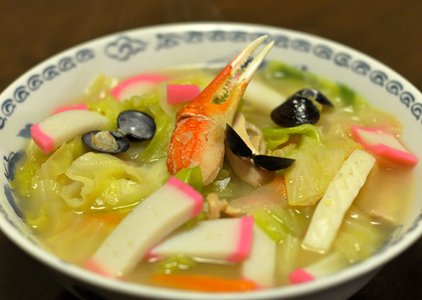 居酒屋きた鳥の網走ちゃんぽん。蟹のツメ入り